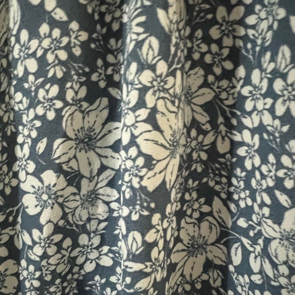 Top - Picture 2 of 3